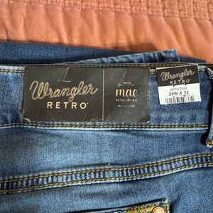 Wrangler Retro Mae Mid-Rise Jeans